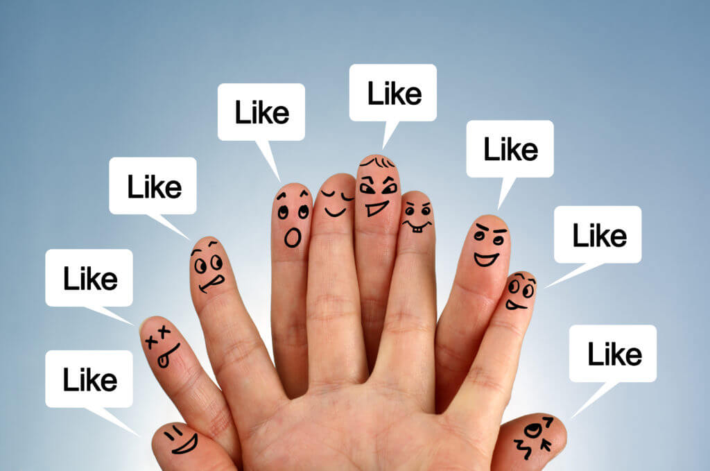 8 Ways to Make Customers Look Awesome on Social Media